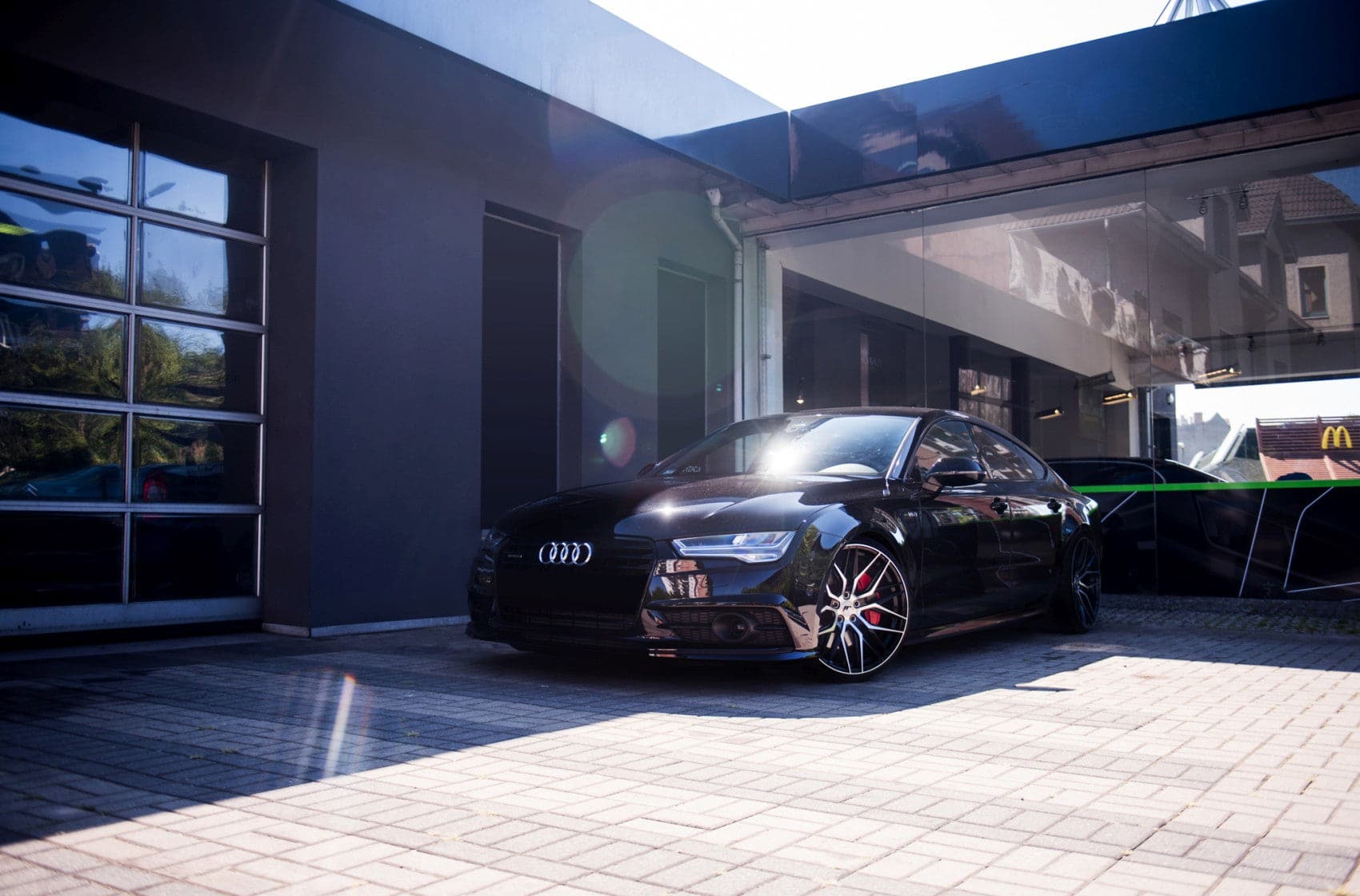 Alu kola Japan Racing JR28 18x8,5 ET40 5x100 Gloss Black WheelsUp