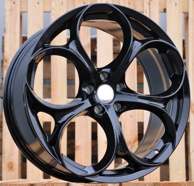 Alu kola Racing Line L1664 7.5x17 5x110 ET32 černá, Alfa Romeo WheelsUp