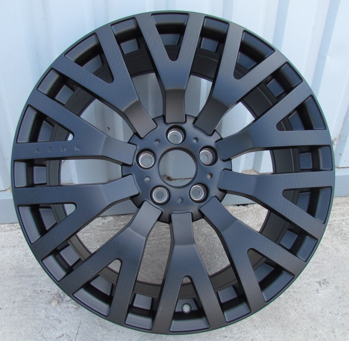 Alu kola Racing Line LU145 9x22 5x120 ET45 černá, Land Rover WheelsUp