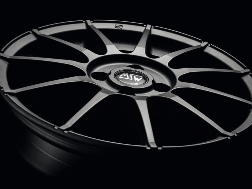 Alu kola MSW 85 6,5x16 5x114,3 ET45 73,1 Gloss Black WheelsUp