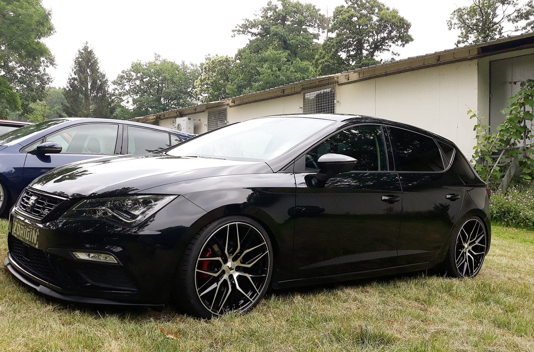 Alu kola Japan Racing JR28 18x7,5 ET40 4x100 Gloss Black WheelsUp