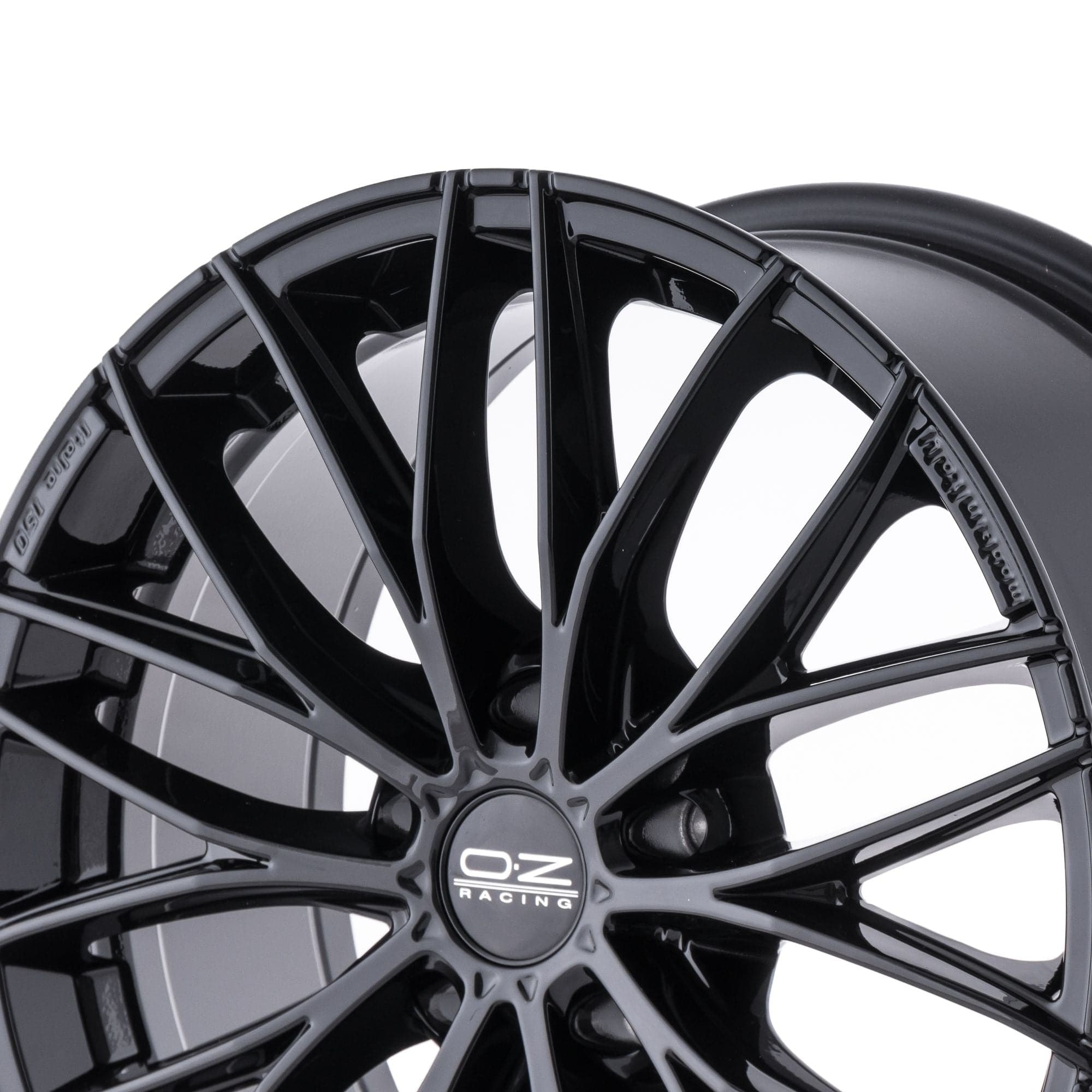 Alu kola OZ ITALIA 150 8x19 5x120 ET29 79 černá WheelsUp